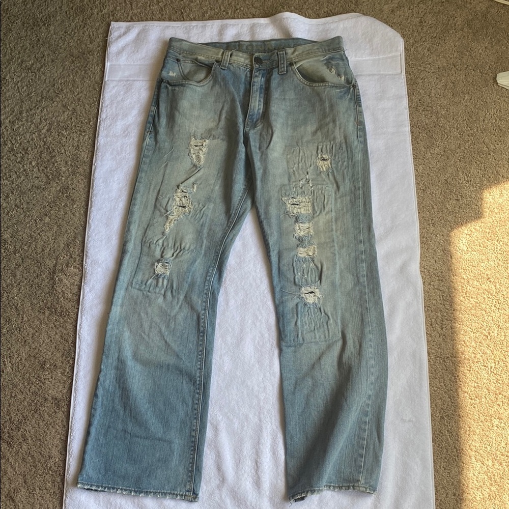 Arizona Jean Co. Men’s Distressed Blue Jeans